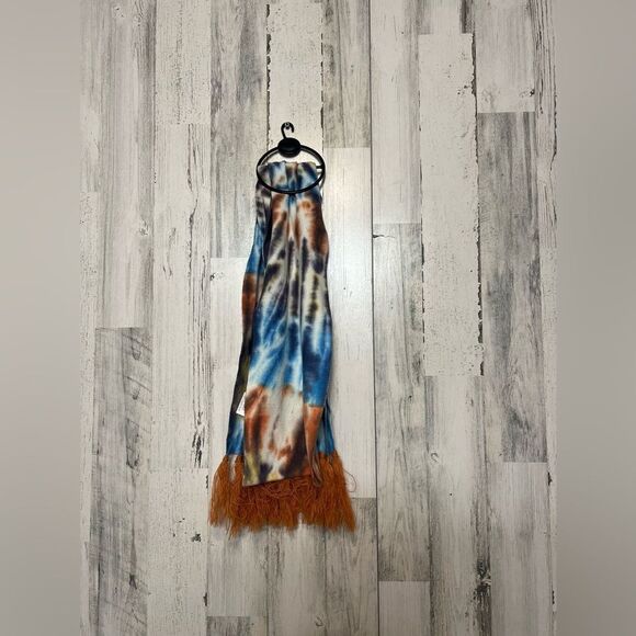 Scarf  - Picture 3 of 5